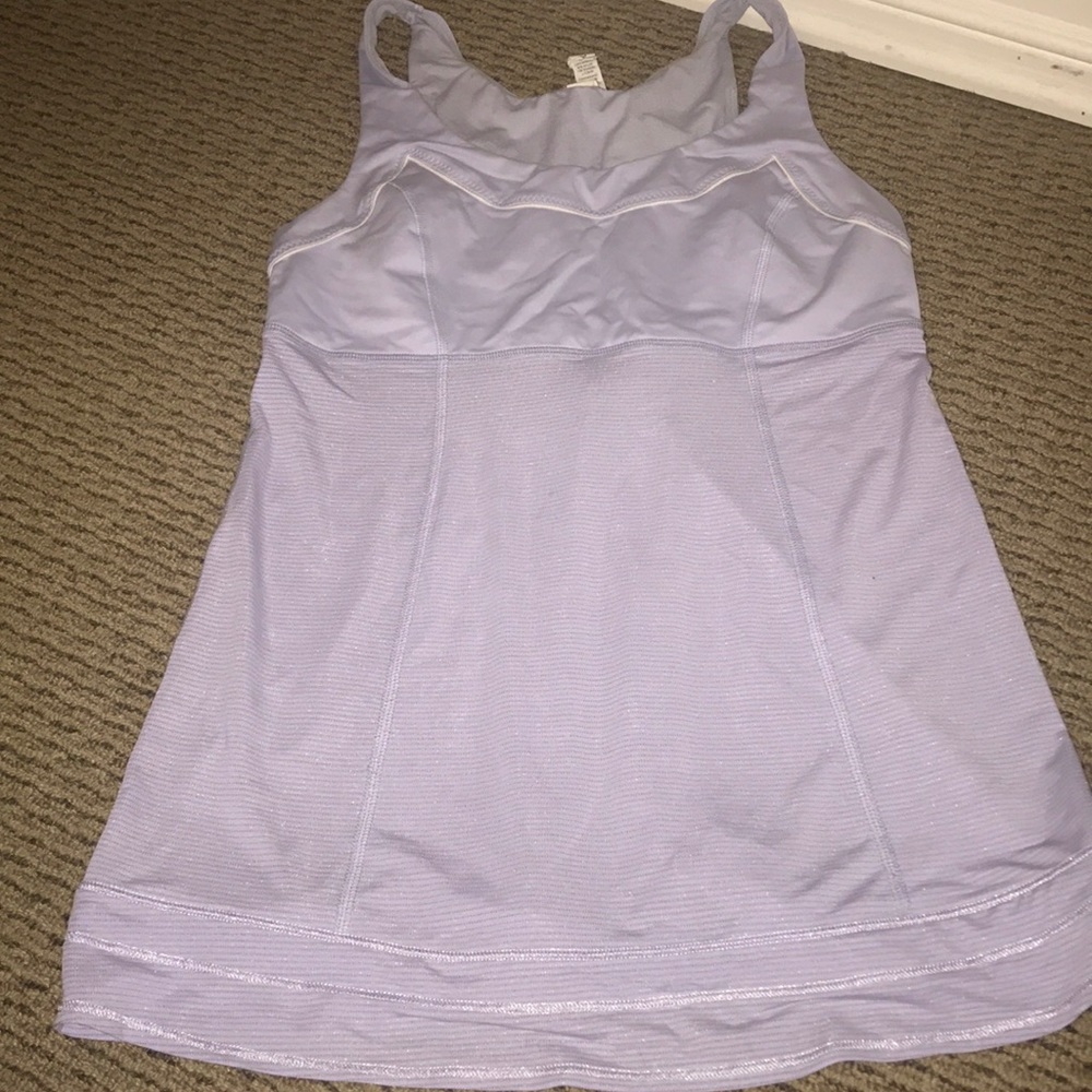 Lululemon lavendar work out too size 6